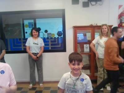 Gracias por abrir  el museo y ..